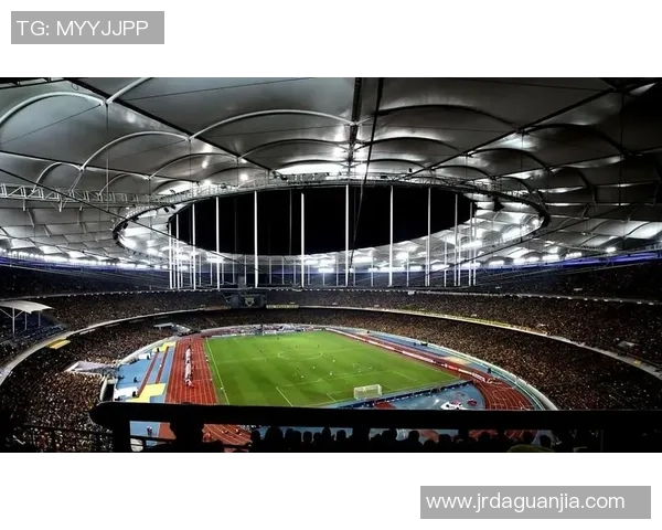 顶泷足球球星闪耀绿茵场谱写传奇新篇章